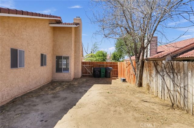 42946 39th Street W, Lancaster, CA 93536