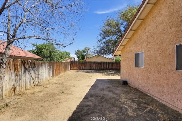 42946 39th Street W, Lancaster, CA 93536