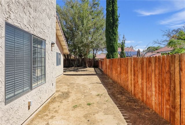 42946 39th Street W, Lancaster, CA 93536