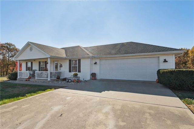 19886 Grange Road, Higginsville, MO 64037