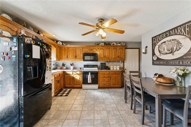 19886 Grange Road, Higginsville, MO 64037