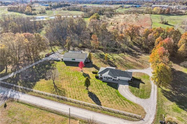 19886 Grange Road, Higginsville, MO 64037