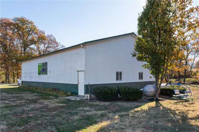 19886 Grange Road, Higginsville, MO 64037