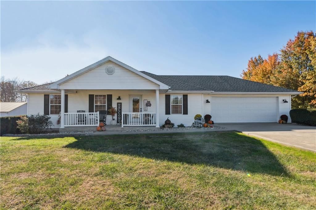 19886 Grange Road, Higginsville, MO 64037