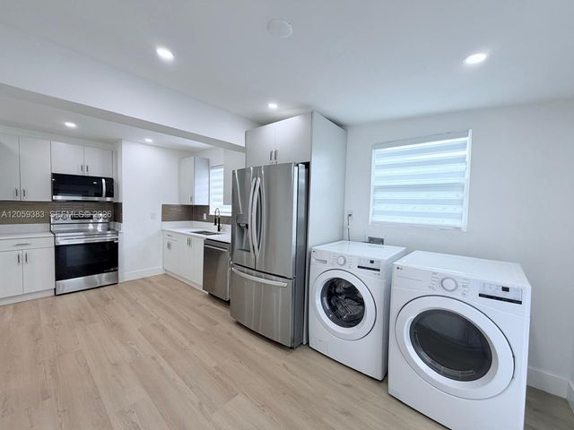 4130 NW 11th Avenue, Oakland Park, FL 33309