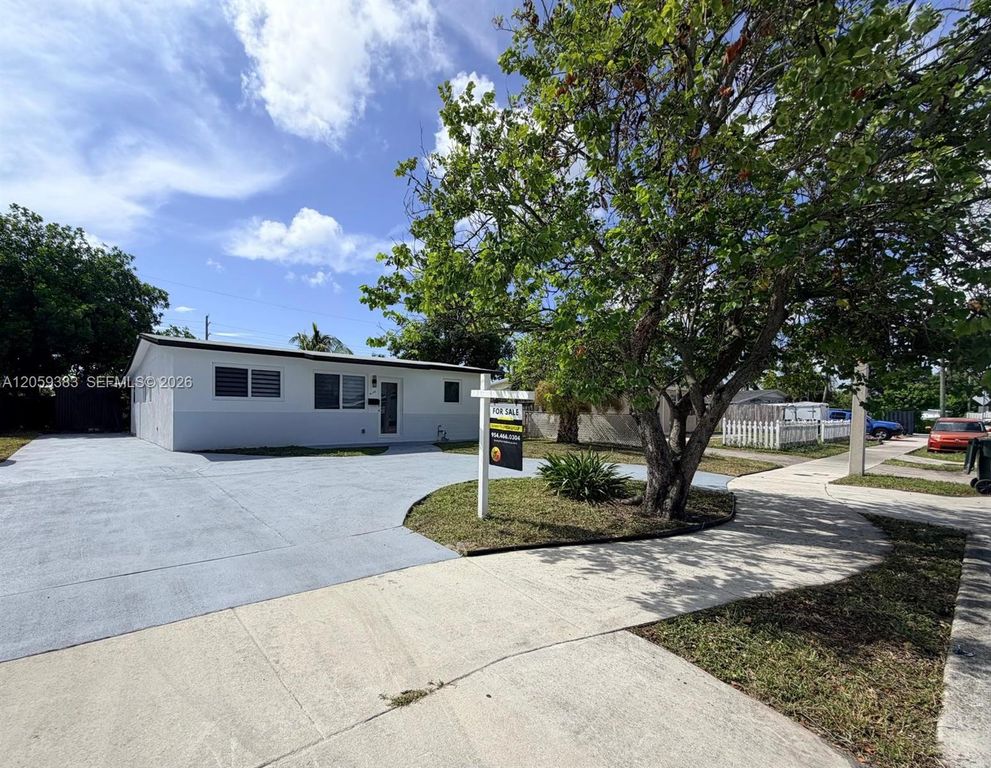 4130 NW 11th Avenue, Oakland Park, FL 33309