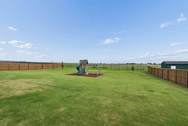 5738 Tadpole Dr, Elgin, OK 73538