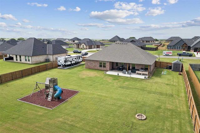 5738 Tadpole Dr, Elgin, OK 73538