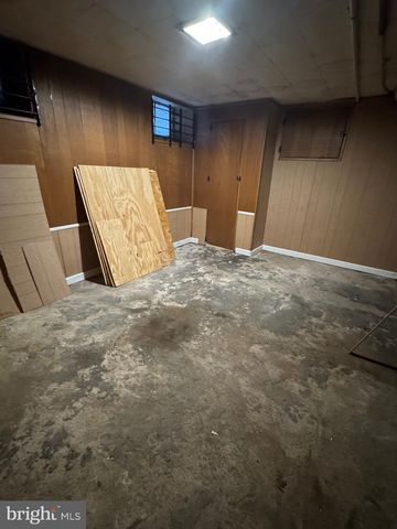 978 S BROAD ST, Trenton, NJ 08611