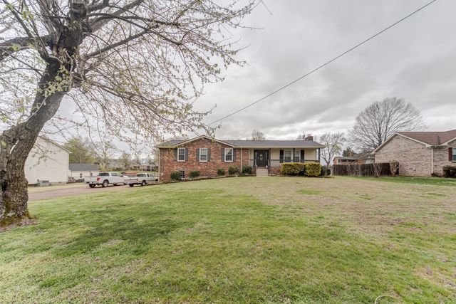 416 Wadebrook Dr, Gallatin, TN 37066