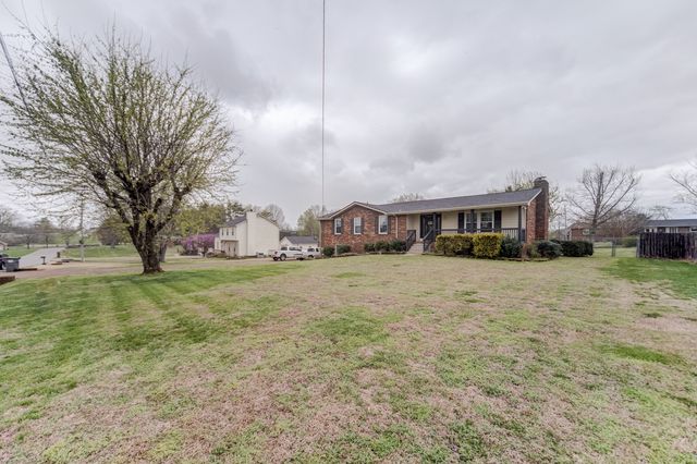 416 Wadebrook Dr, Gallatin, TN 37066