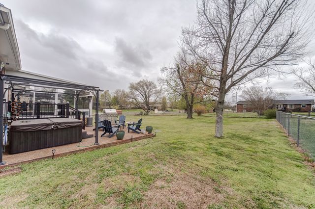 416 Wadebrook Dr, Gallatin, TN 37066