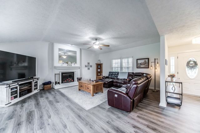 416 Wadebrook Dr, Gallatin, TN 37066