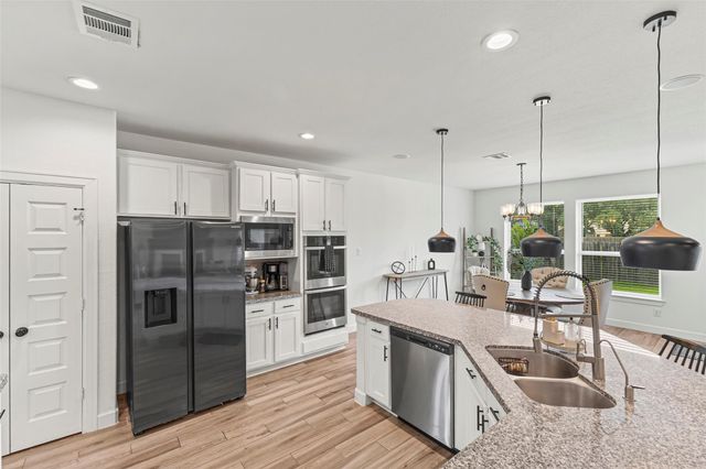 7823 Leighton Trail, Pasadena, TX 77505