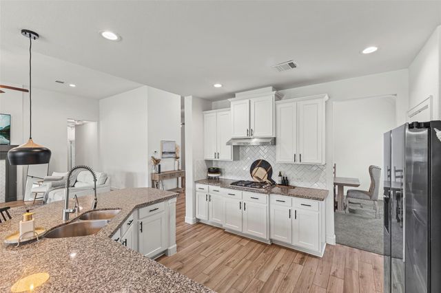 7823 Leighton Trail, Pasadena, TX 77505