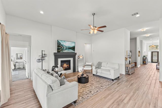 7823 Leighton Trail, Pasadena, TX 77505