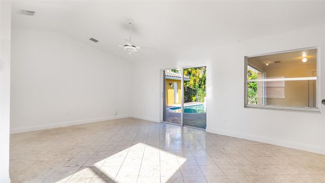 19820 SW 7th Place, Pembroke Pines, FL 33029