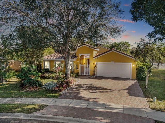 19820 SW 7th Place, Pembroke Pines, FL 33029