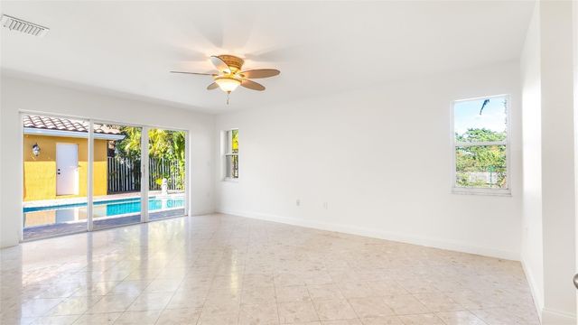 19820 SW 7th Place, Pembroke Pines, FL 33029