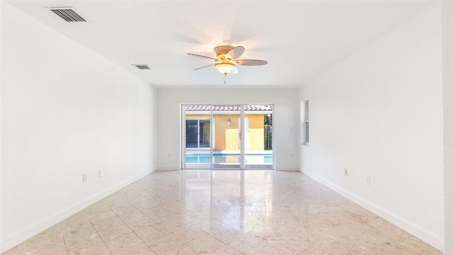 19820 SW 7th Place, Pembroke Pines, FL 33029