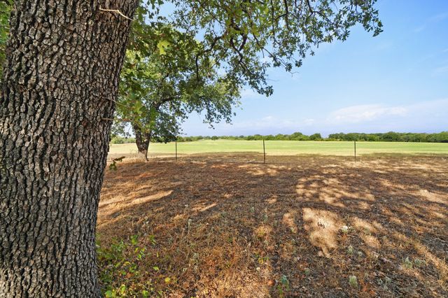 255 Maddux Road, Weatherford, TX 76088
