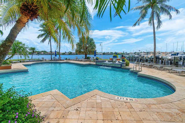 131 Yacht Club Way 307, Hypoluxo, FL 33462