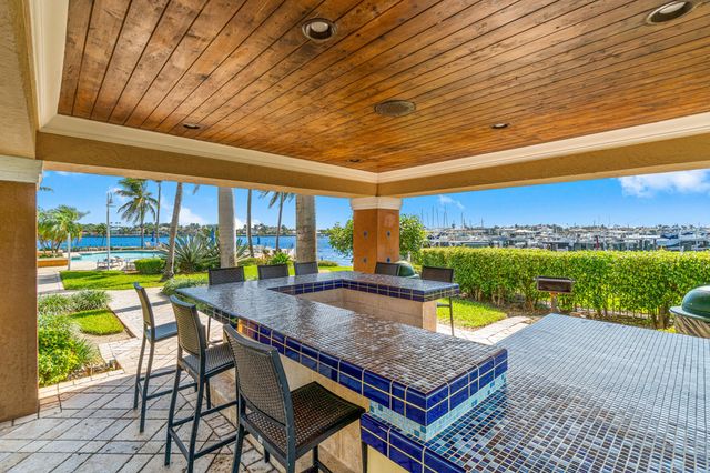 131 Yacht Club Way 307, Hypoluxo, FL 33462