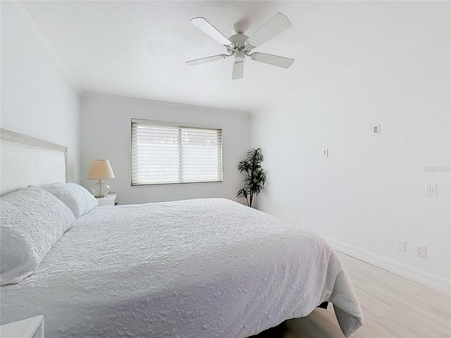 1715 PELICAN COVE ROAD GL339, Sarasota, FL 34231