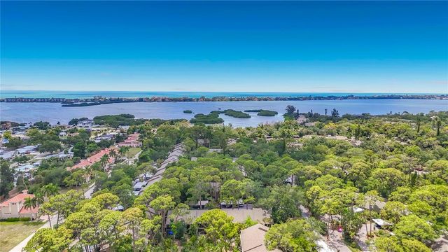 1715 PELICAN COVE ROAD GL339, Sarasota, FL 34231