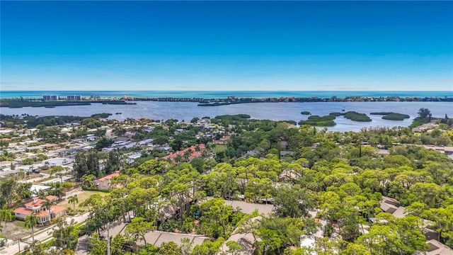 1715 PELICAN COVE ROAD GL339, Sarasota, FL 34231