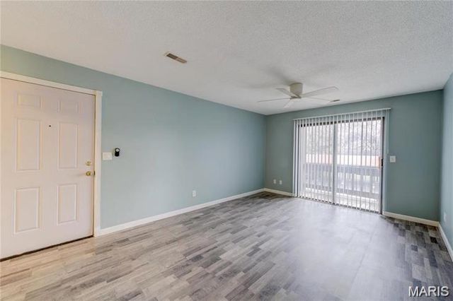 1430 Summergate Parkway J, St Charles, MO 63303