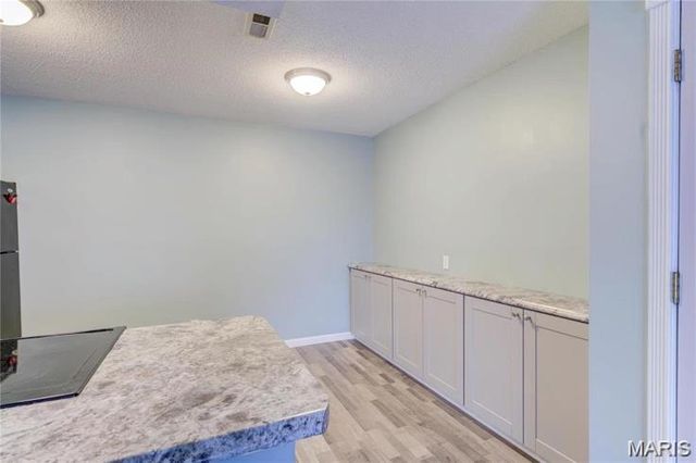 1430 Summergate Parkway J, St Charles, MO 63303