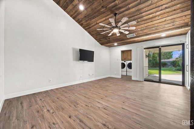 6717 Noah Avenue, Bakersfield, CA 93308