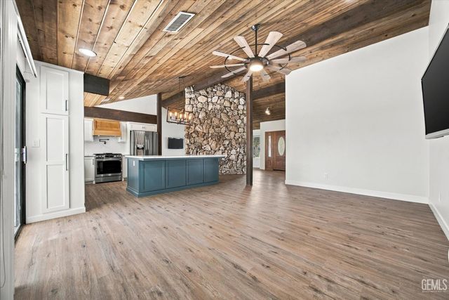 6717 Noah Avenue, Bakersfield, CA 93308