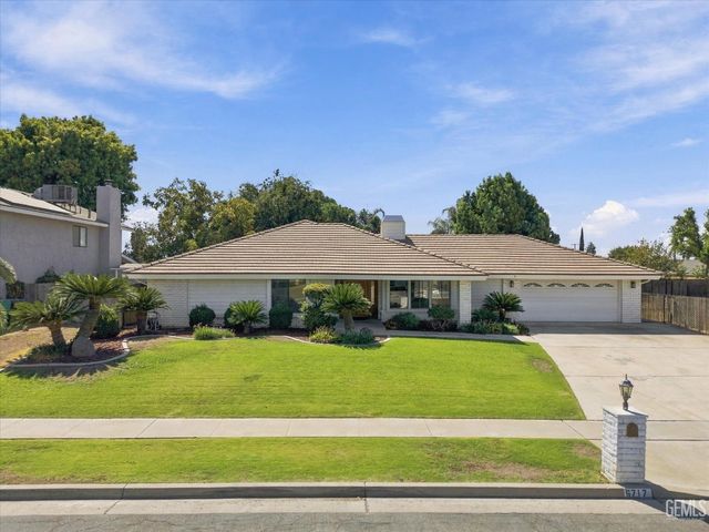 6717 Noah Avenue, Bakersfield, CA 93308