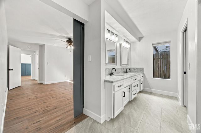 6717 Noah Avenue, Bakersfield, CA 93308