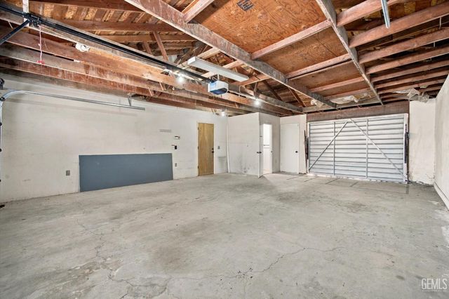 6717 Noah Avenue, Bakersfield, CA 93308
