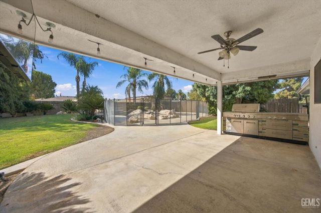 6717 Noah Avenue, Bakersfield, CA 93308