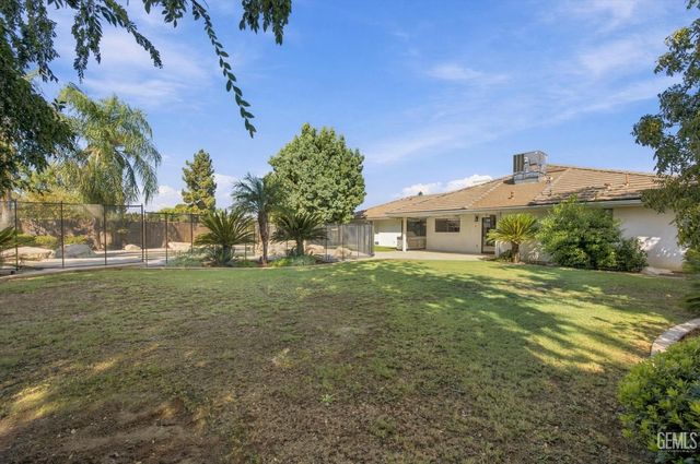 6717 Noah Avenue, Bakersfield, CA 93308