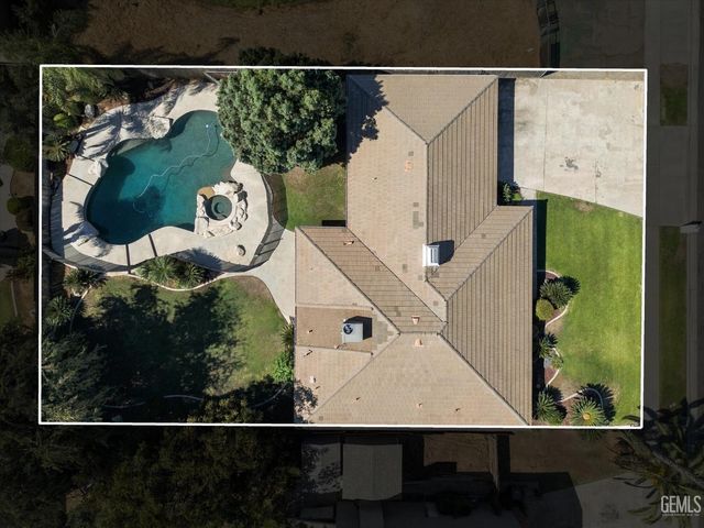 6717 Noah Avenue, Bakersfield, CA 93308