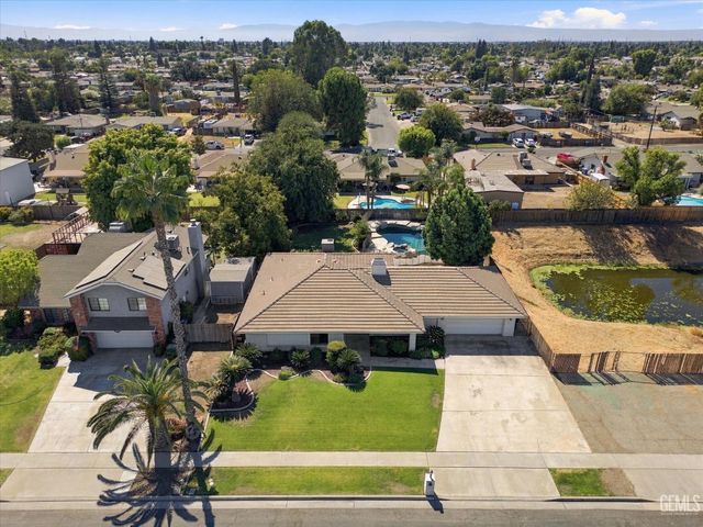 6717 Noah Avenue, Bakersfield, CA 93308