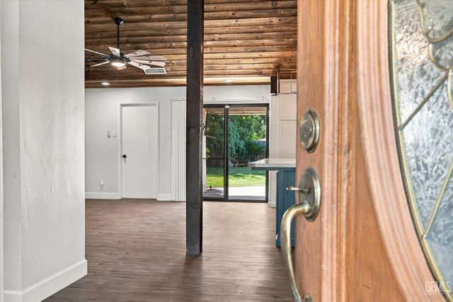 6717 Noah Avenue, Bakersfield, CA 93308