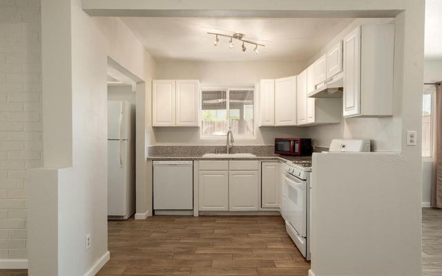 1239 E Highland Avenue A, Phoenix, AZ 85014