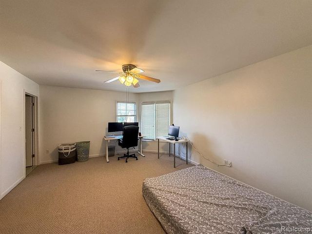 1038 Lorenzo Court, Troy, MI 48085