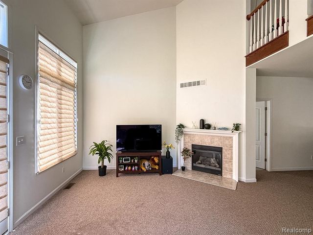 1038 Lorenzo Court, Troy, MI 48085