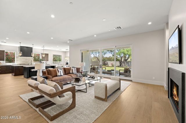 10232 N 86TH Street, Scottsdale, AZ 85258