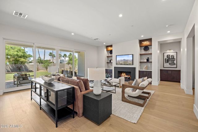 10232 N 86TH Street, Scottsdale, AZ 85258