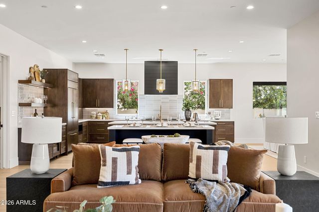 10232 N 86TH Street, Scottsdale, AZ 85258