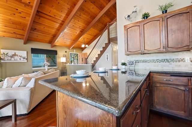 17849 Minnow Way, Penn Valley, CA 95946