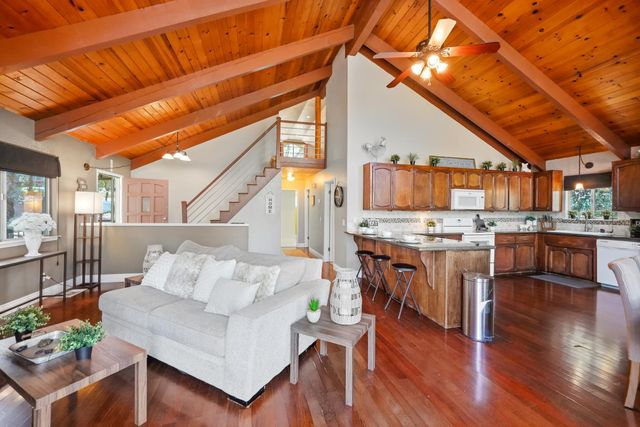 17849 Minnow Way, Penn Valley, CA 95946
